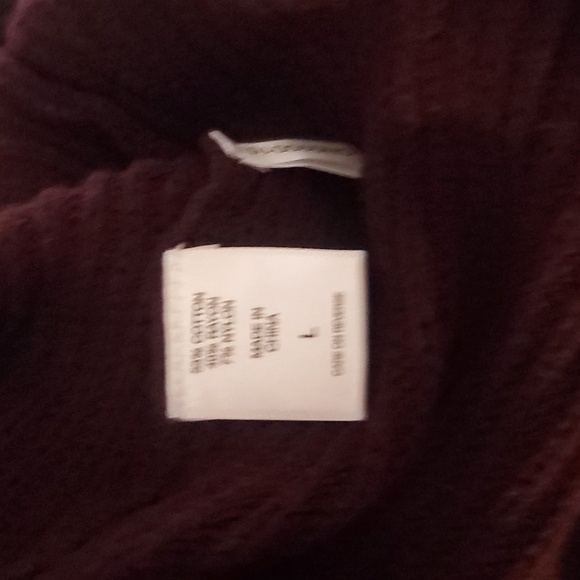 Soho Jean's Women's Large Sweater - Picture 3 of 3